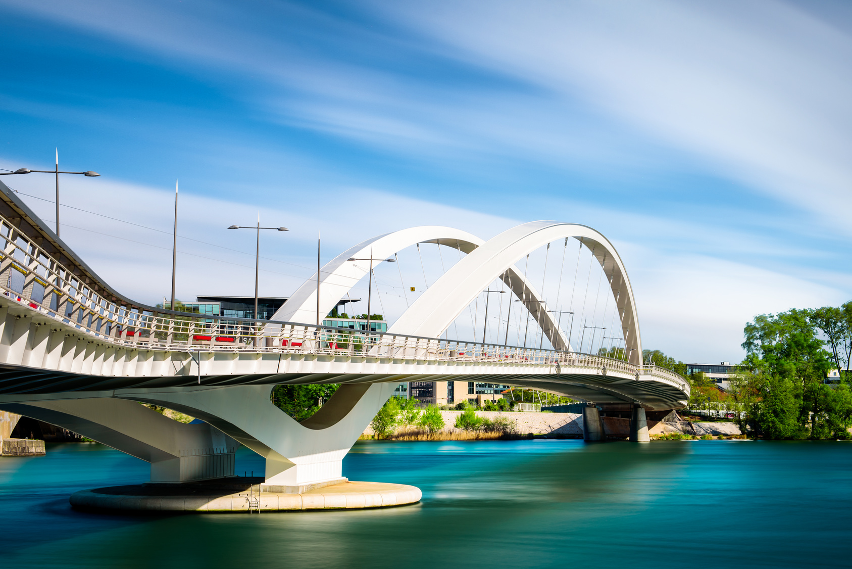 Lyon confluence passerelle Raymond Barre